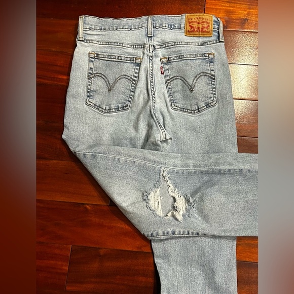 Levi's Light Gray Distressed Straight Leg Jeans wedgie straight - Picture 8 of 8